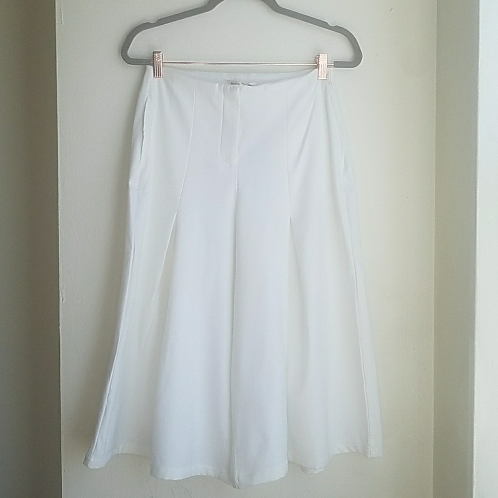 Persun White Culotte Pants Size M NWT